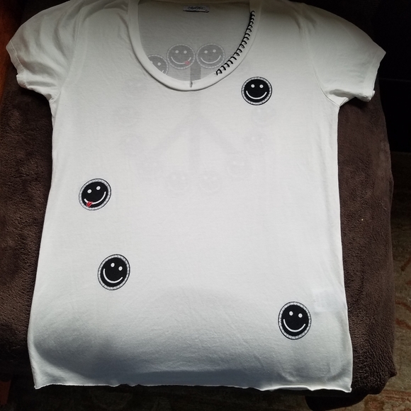 LAUREN MOSHI Smiling Peace Tee - Picture 8 of 12